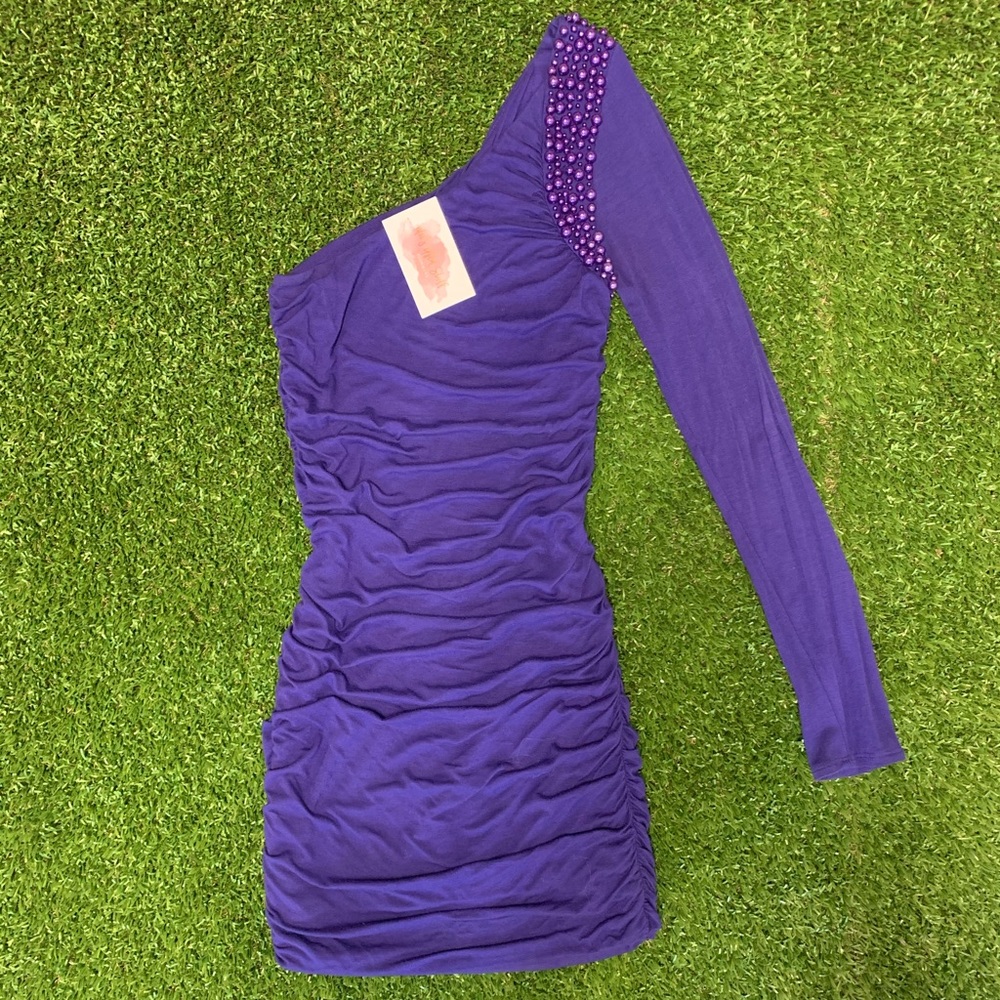 Purple pearl one sleeve dress